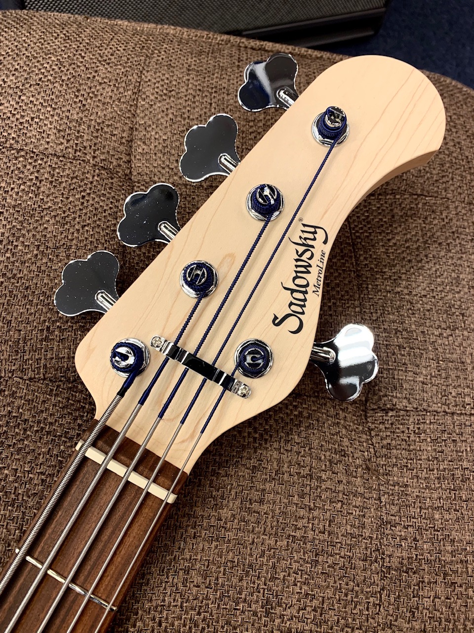 日本製Sadowskyの特徴とは？NYCとの違いは？生産が終了？調べてみまし