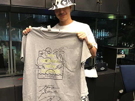 マカロニえんぴつサイン入りTシャツ