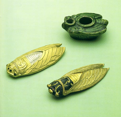 蝉型の墨と水滴／虫のオブジェ -- 公益社団法人農林水産・食品産業技術