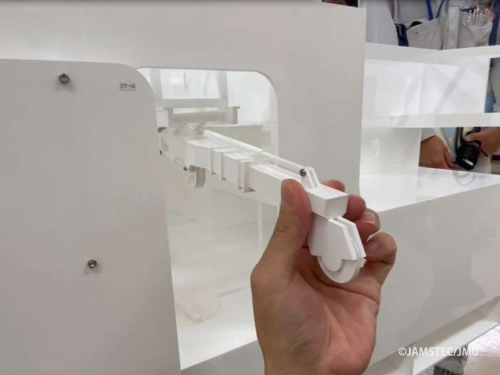 北極域研究船の建造状況 Ⅲ」 ～北極域研究船「みらいⅡ」模型審議