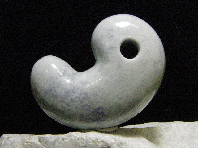 縄文時代後期 糸魚川翡翠大珠 出土 超特大 翡翠勾玉 根付 古墳 石器 勾玉