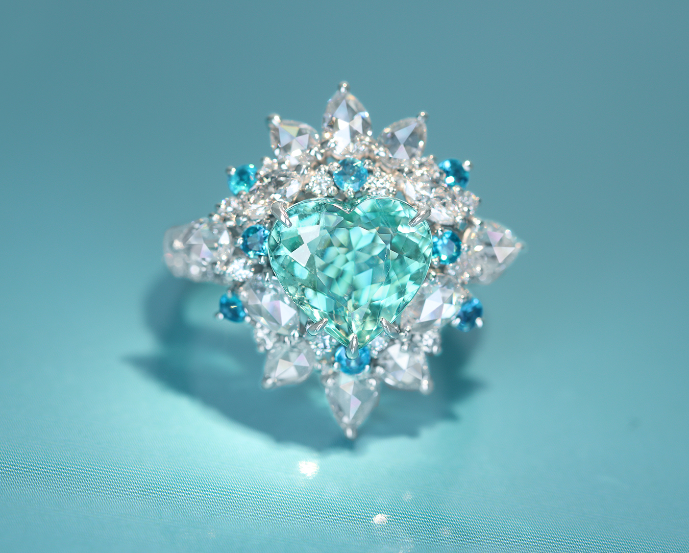 jewel planet 公式サイト / 《PARAIBA MAGIC!》100年引き継がれる