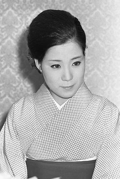 歌手 島倉千代子さん 写真特集：時事ドットコム