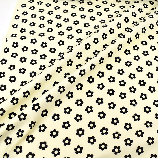 生地 オックスプリント フラワー（HSK715） C.キナリ×黒 オカダヤ