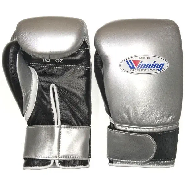 ぴ*す様 Winning ボクシンググローブ 12 oz シルバー/ゴールド 早い者