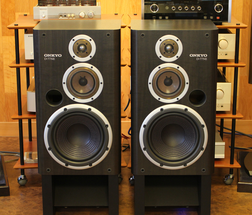 ONKYOのスピーカー、D-77NE (ペア)のご紹介です。
