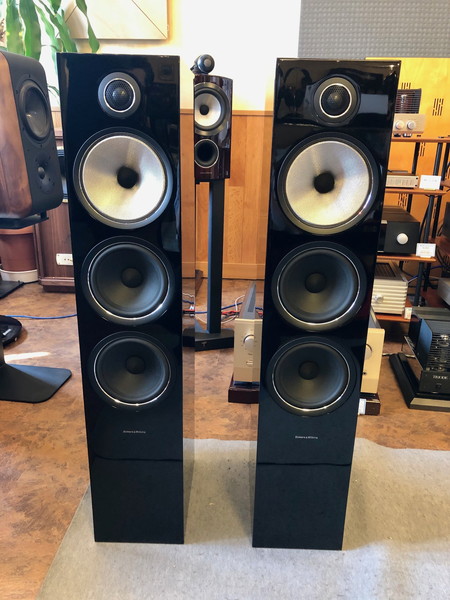 B級特価品！【スピーカー】B&W、703S2 (PAIR)のご紹介です。