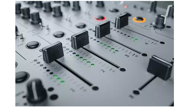 ALLEN&HEATHのDJミキサー、XONE:96のご紹介です。