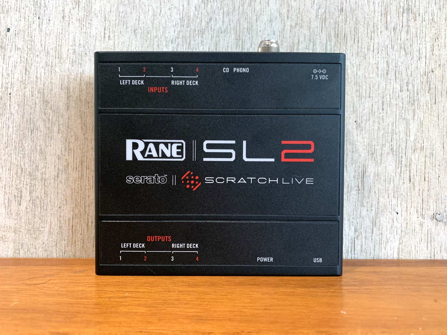 中古品のRANE、インターフェイス、Scratch Live 2(SL2)のご紹介です。