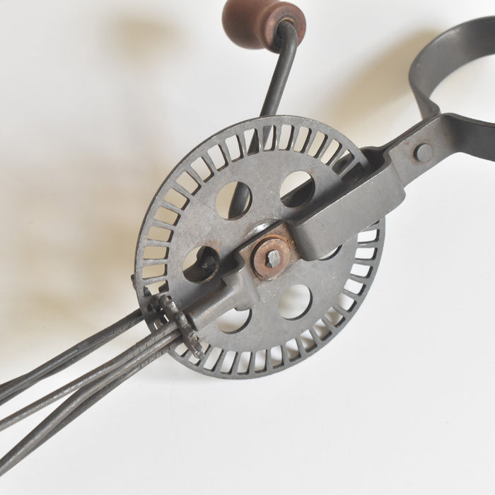 アンティーク泡立て器 A — Loane Interior