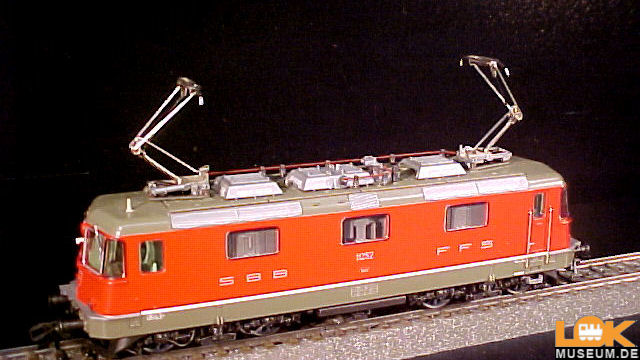 メルクリン交流3線式デルタ SBB Re4/4 Ⅱ TEEカラー 品番34344