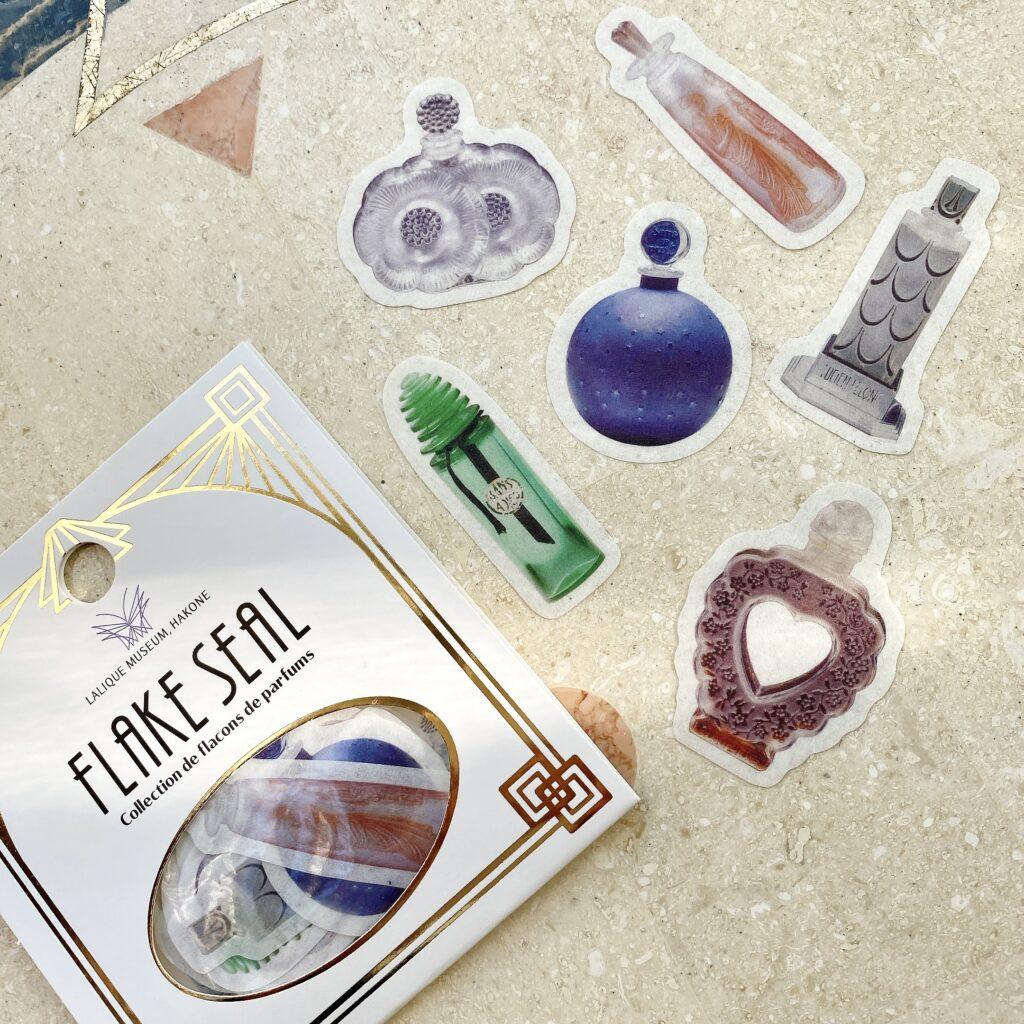 ラリックのジュエリーや香水瓶がフレークシールになりました - LALIQUE