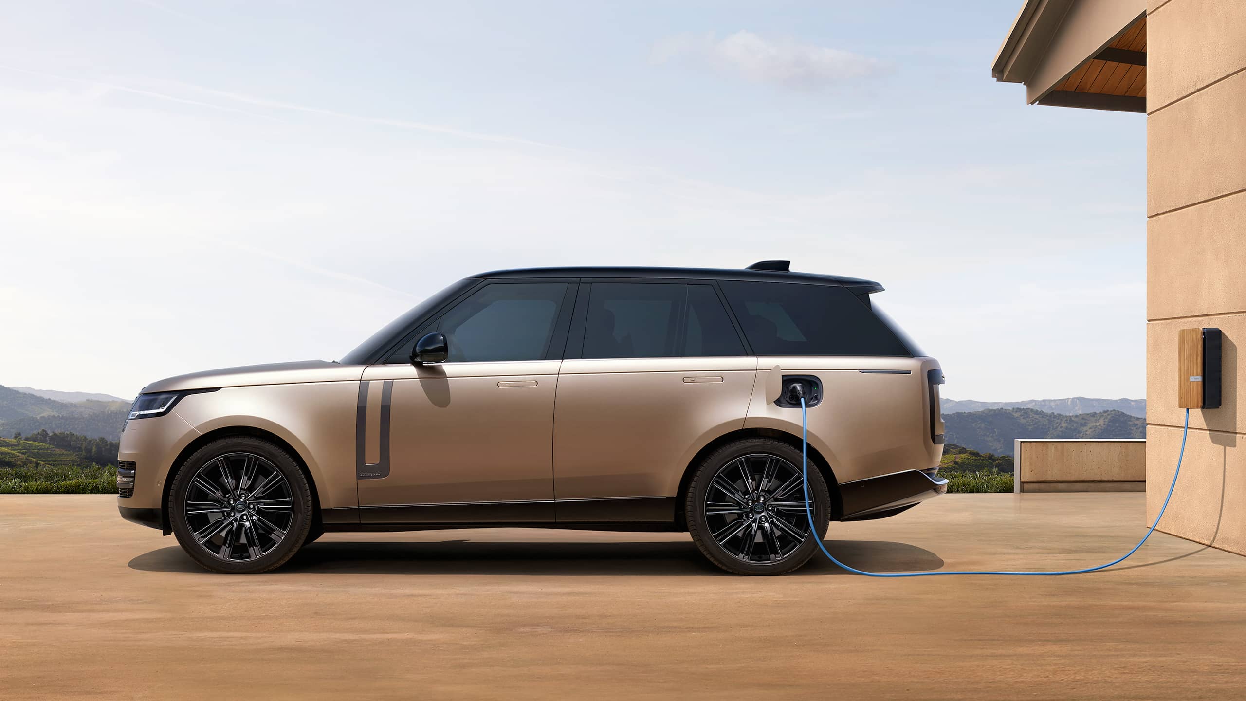 プラグインハイブリッド（PHEV）特集 | LAND ROVER JAPAN