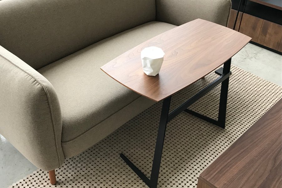 ソファに差し込んで使えるサイドテーブル 80cm - サイドテーブルの通販