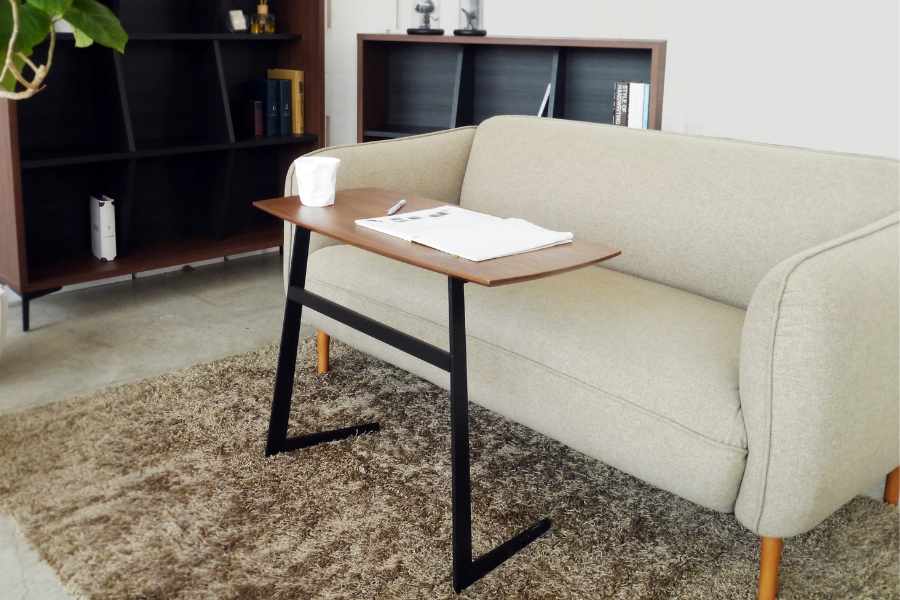 ソファに差し込んで使えるサイドテーブル 80cm - サイドテーブルの通販