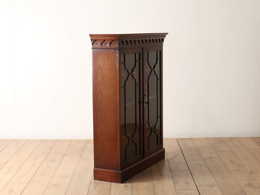 BEVAN FUNNELLブックケース | ロイズ・アンティークス | ヨーロッパの