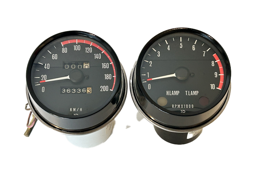 Z400GP 新品未使用メーターインナー