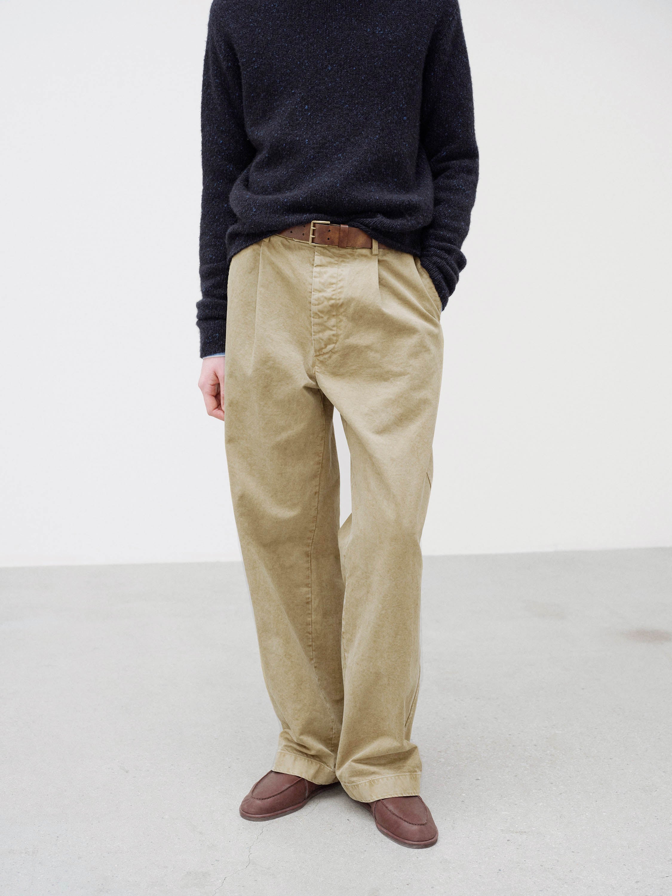 Dyed Finx Chino One Tuck Pant in Beige