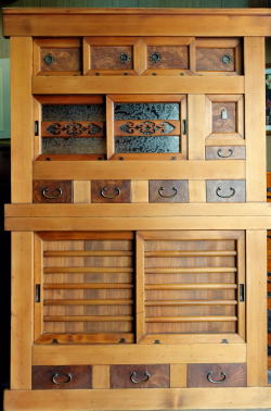 時代箪笥は京都の木庵田中で