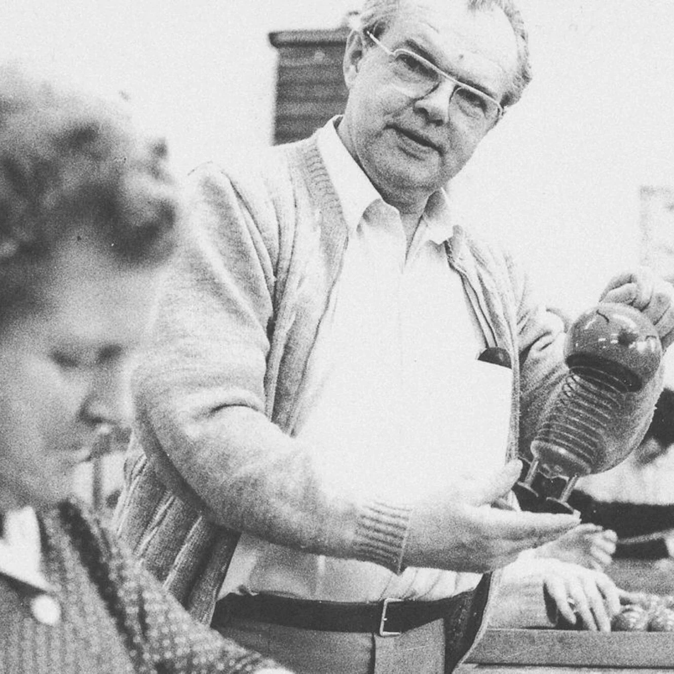 ホプティミスト MoMA エディション イエロー／ブルー スモール(S