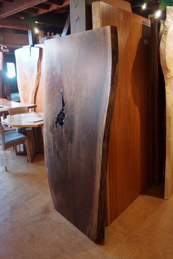 神奈川県 海老名店展示 一枚板 ブラックウォールナット材 テーブル用天