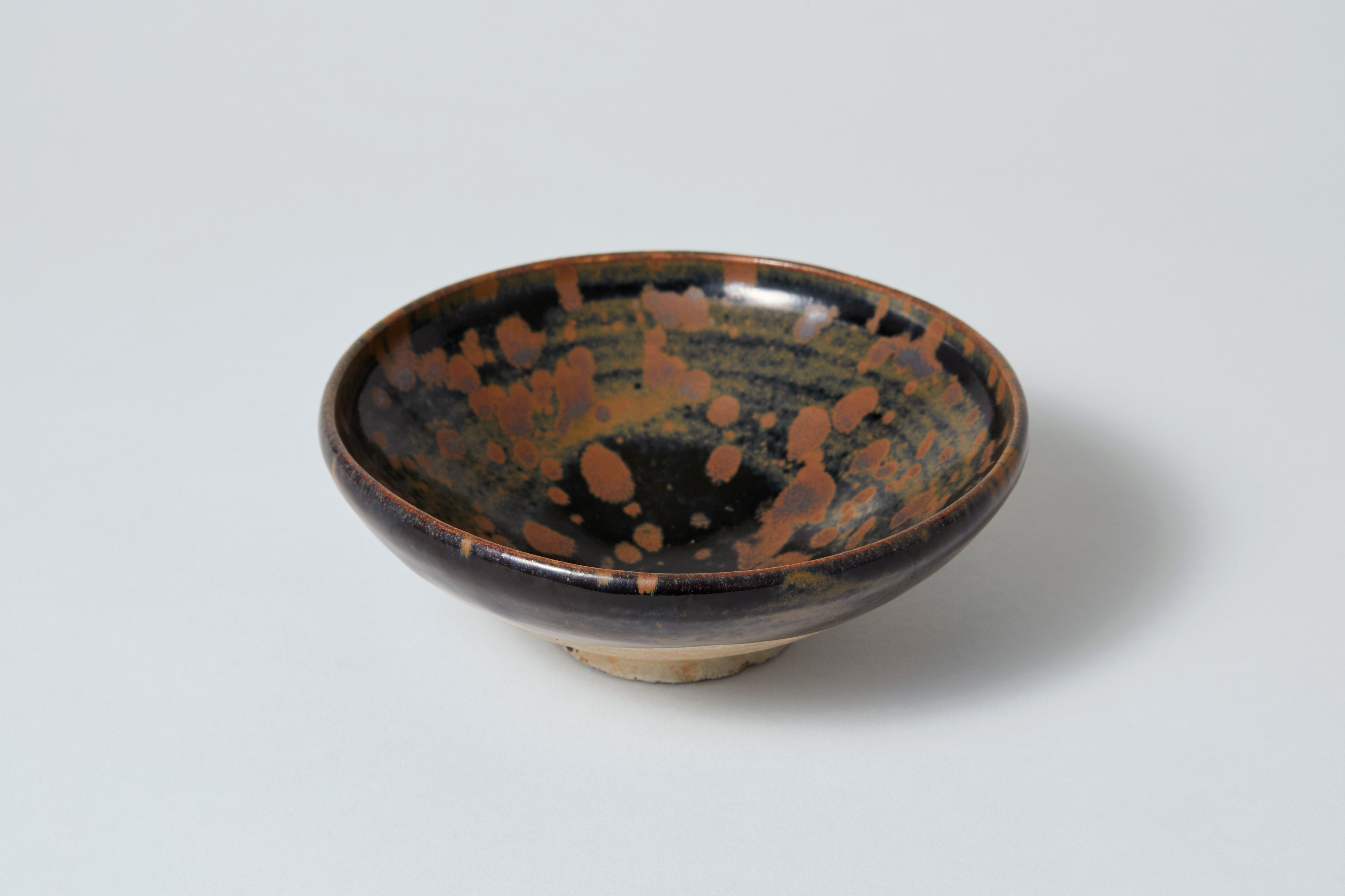 黒釉銹斑碗（河南天目）