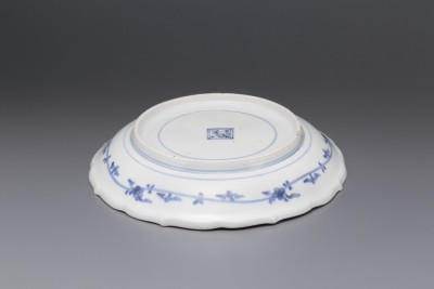 柿右衛門色絵花鳥文輪花皿 | 商品詳細 東洋古陶磁の前坂晴天堂