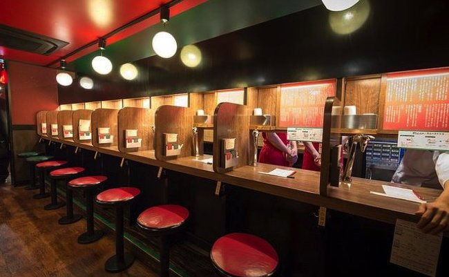 ラーメン「一蘭」NY店、反応上々。味集中カウンターに驚き解釈も