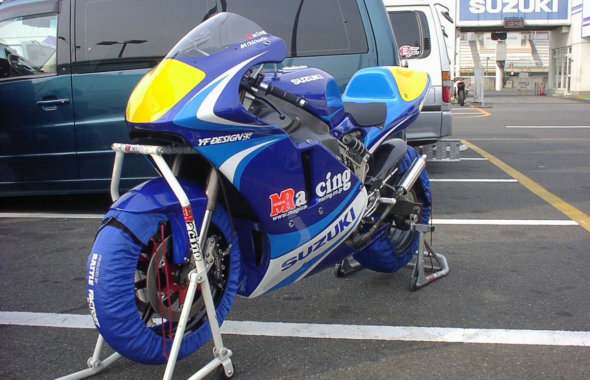 タイヤウォーマー - MagicalRacing