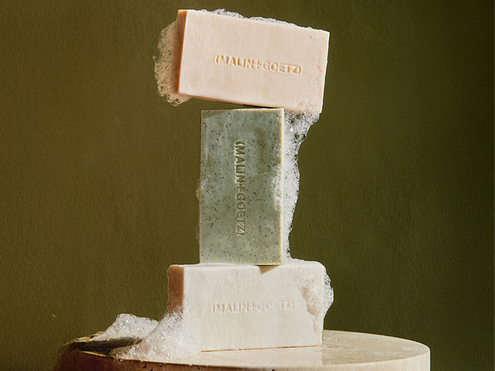 mandelic acid exfoliating bar. | (MALIN+GOETZ)