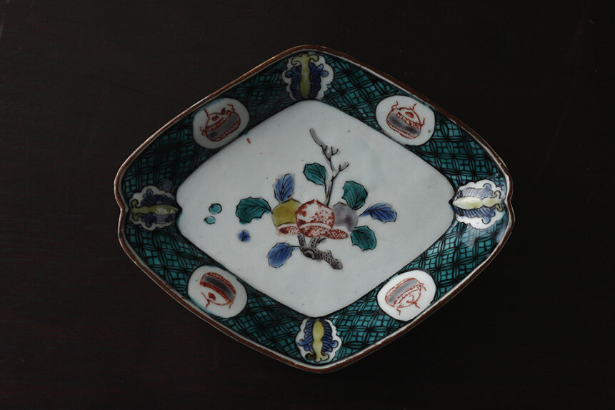 古九谷古伊万里菱形色絵鶴の図九谷焼美術館展示1客