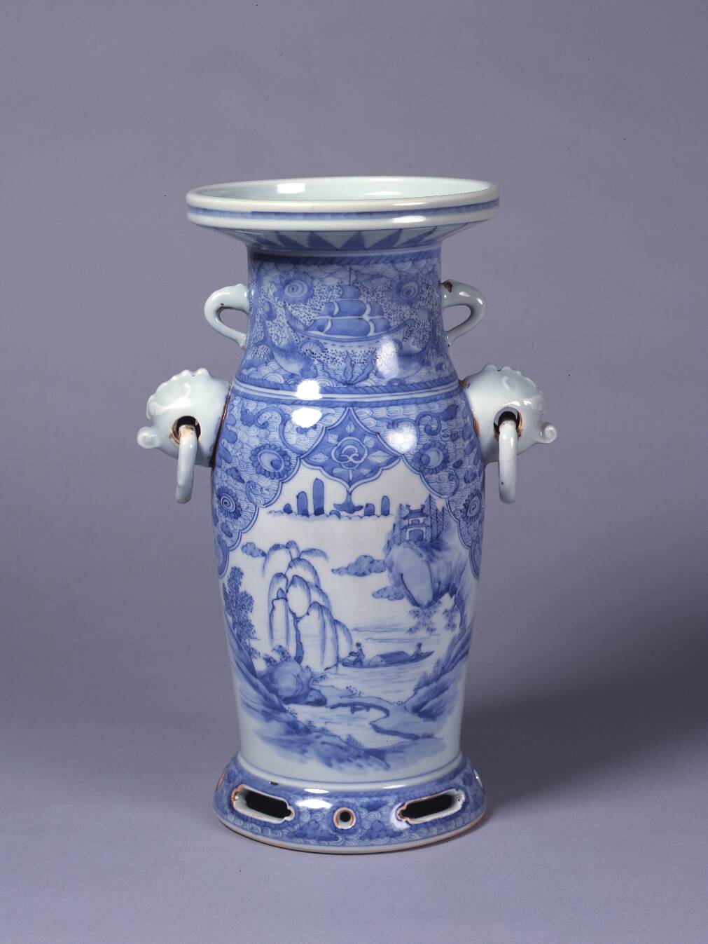 染付山水図獣耳花入 – 兵庫陶芸美術館 収蔵品データベース