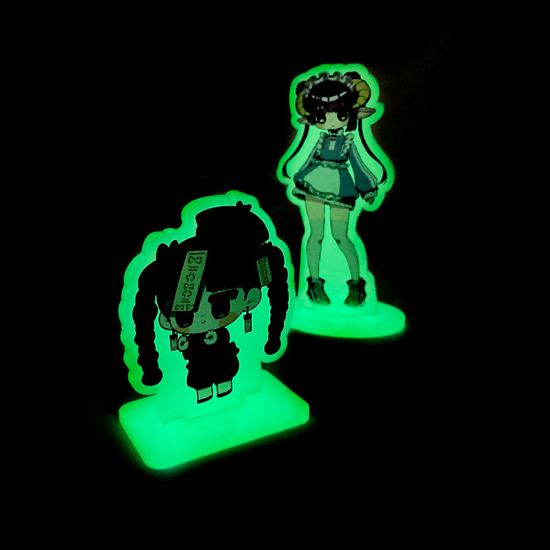 アクスタのサイズ選びとデザイン制作のポイント ヨツバ印刷でアクリル