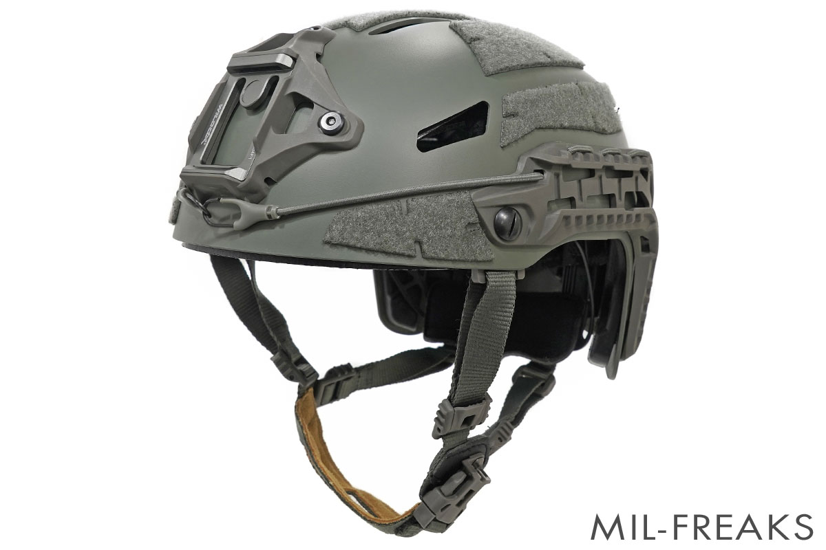 新品未使用レプリカベースタクティカルヘルメット 新品未使用レプリカ