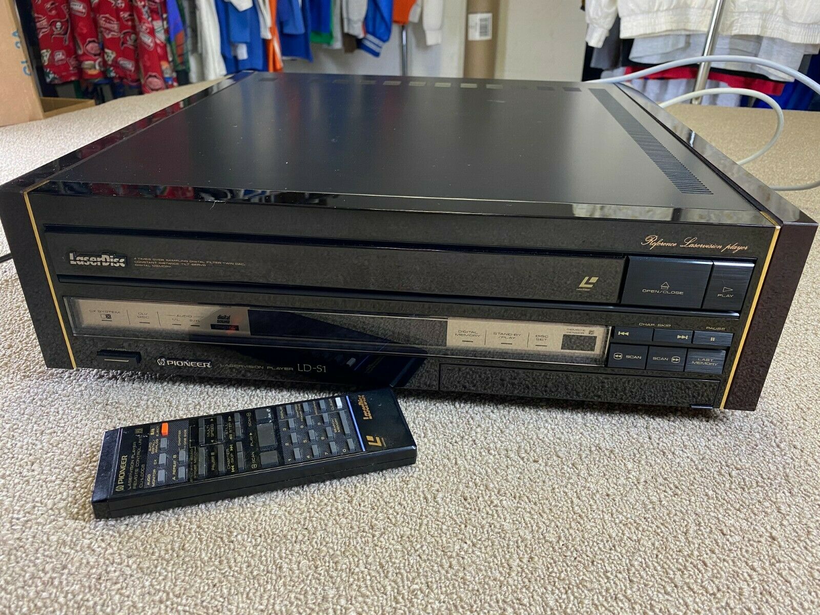 a9-186 □ Pioneerパイオニア LDプレーヤーLD-S1 レーザーディスク