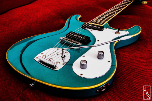 Eastwood Sidejack: Better than Mosrite?