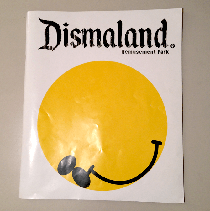 Banksy バンクシー Dismaland ディズマランド 公式プログラム