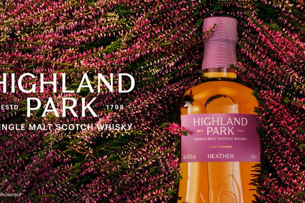 ベルセルク／ガッツ＆ゾッドラベル・アイリッシュウイスキー2002」発売