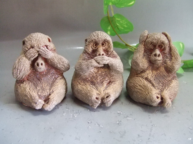 見ざる 言わざる 聞かざる 三猿のご紹介｜中村陶器 信楽焼の通販サイト