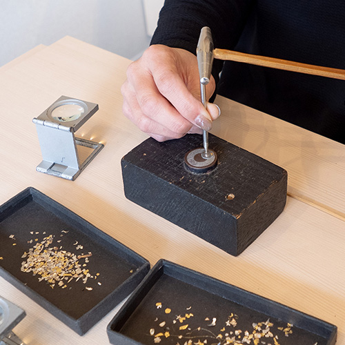 伝統工芸 京象嵌 製作(入嵌)体験｜京都・嵐山｜中嶋象嵌（京ぞうがんの