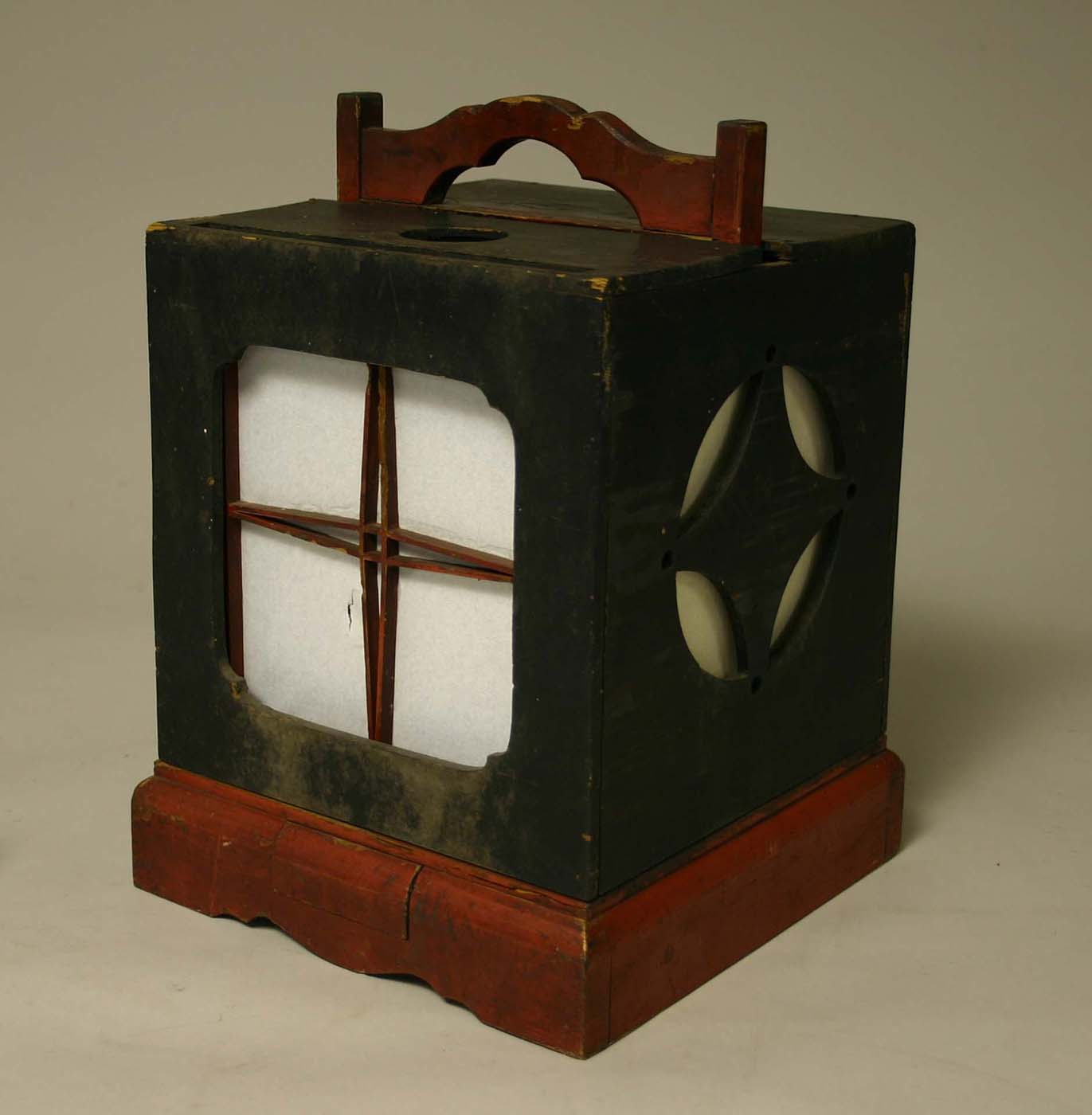 有明行燈（ありあけあんどん） | くらしの道具 | 所蔵品アーカイブ