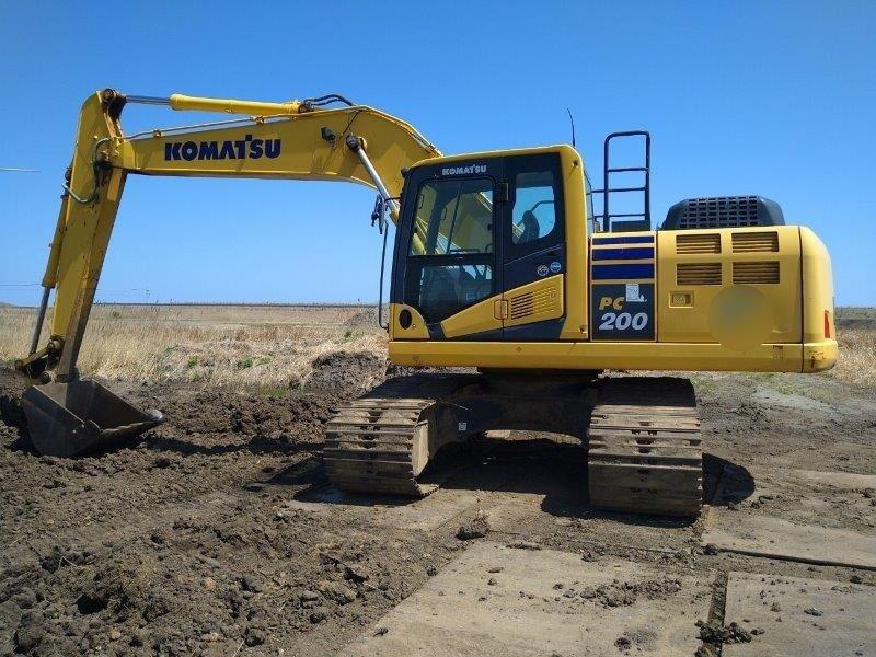 コマツ PC200 – 除雪の総合デパート 株式会社ニットク