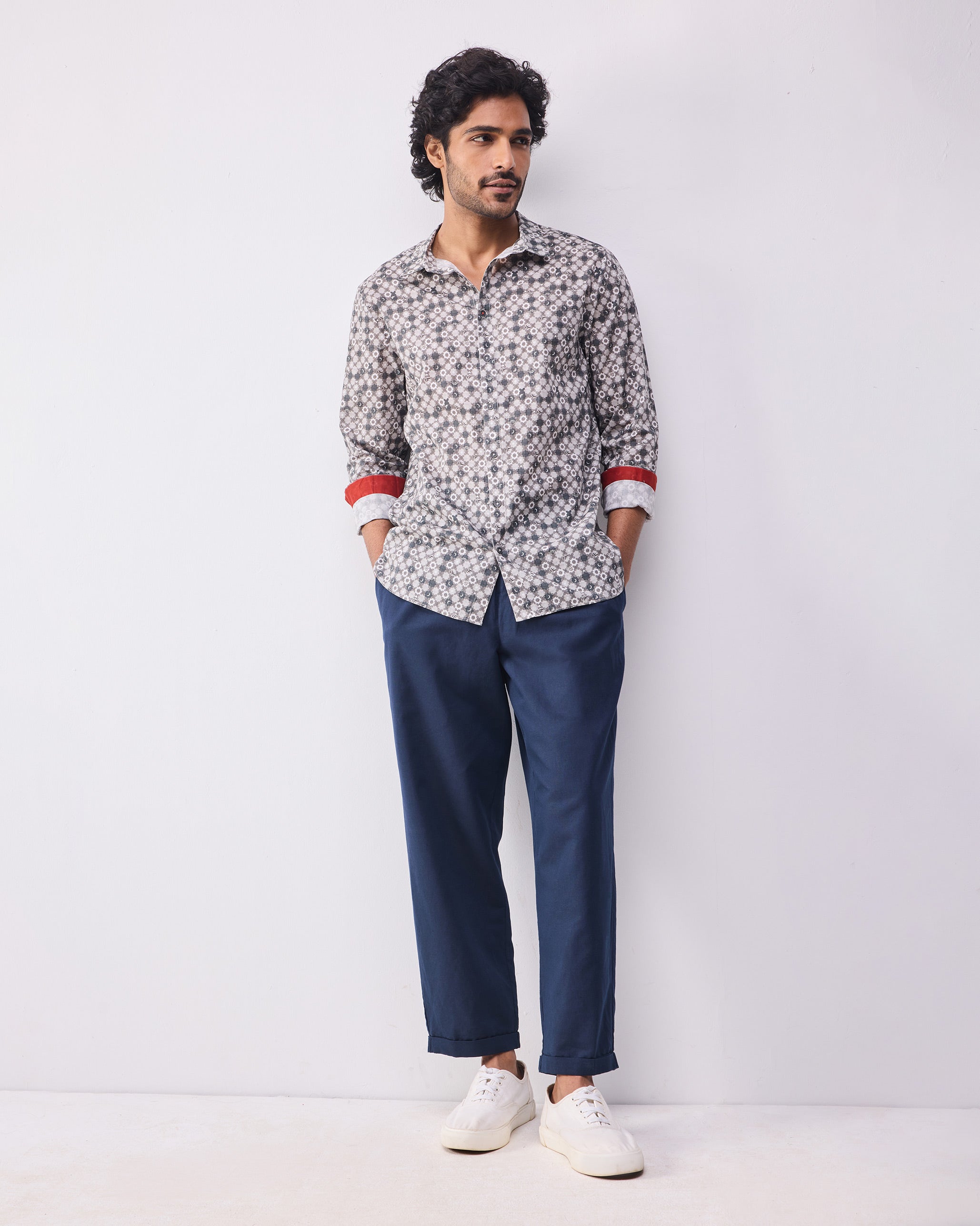 Relaxed Chinos - Navy – Nicobar