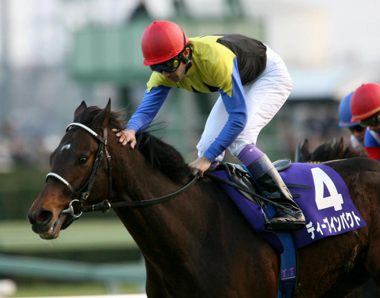 ディープインパクトが引退レースの有馬記念で圧勝V／今日は？ - 社会