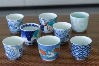 佐賀・伊万里鍋島焼〝献上品〟完成 「色鍋島青海波橘文瓶子」藩窯