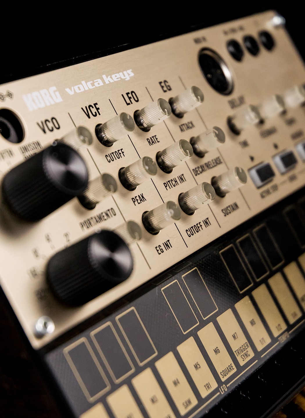 鍵盤楽器 KORG volca keys Amazon.com: Korg Volca Keys Analogue Loop