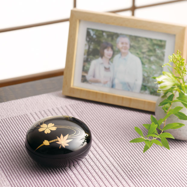 ミニ骨壷 蒔絵あわせ 春秋花筏 | ソウルジュエリー 公式ブランドサイト