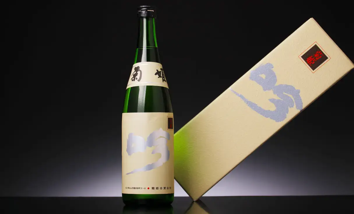 菊姫 吟 720ml | 菊姫（菊姫合資会社） | 酒専門店鍵や