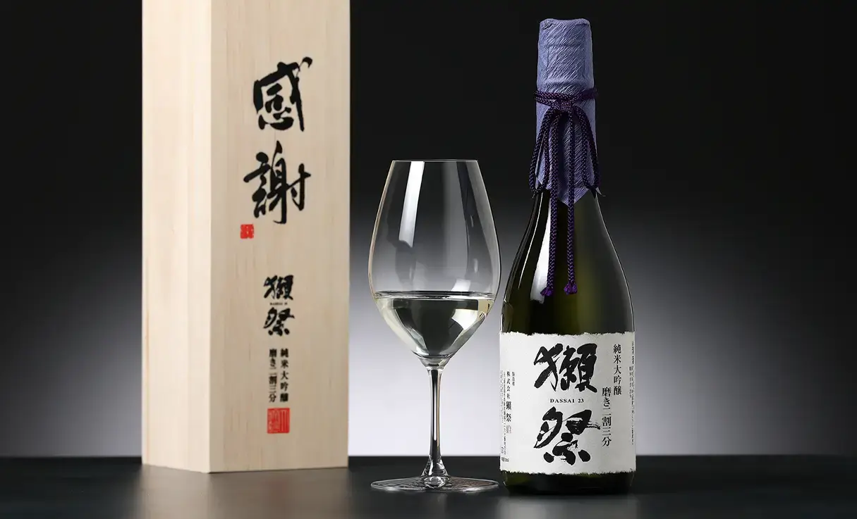 獺祭 純米大吟醸 磨き二割三分 感謝木箱入り 720ml | 獺祭（株式会社獺