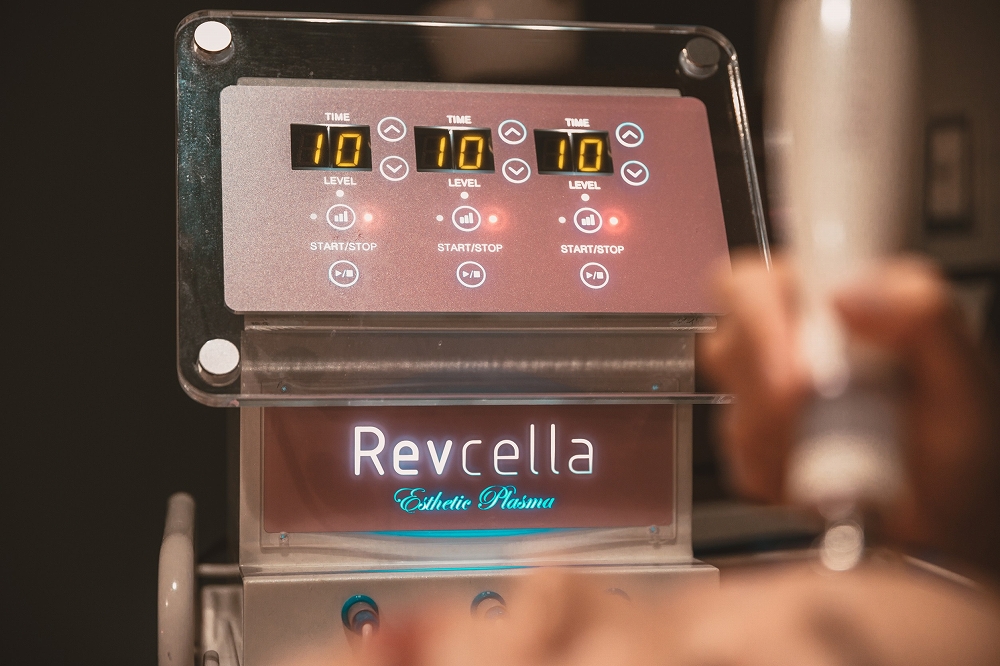 bbbbn】Revcella フェイシャル美容器 Revcella「リブセラ」【最新理論